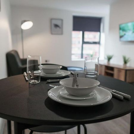 Modern 1 Bed Apartment In Liverpool Centre Экстерьер фото