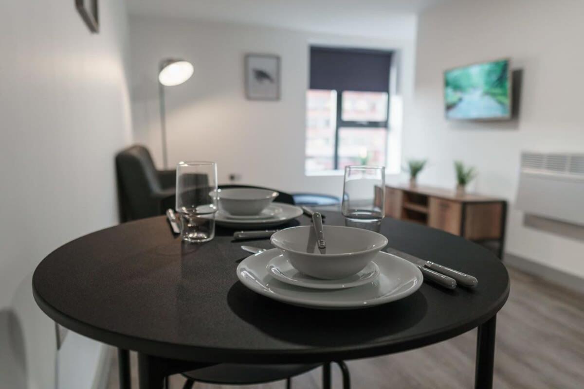 Modern 1 Bed Apartment In Liverpool Centre Экстерьер фото