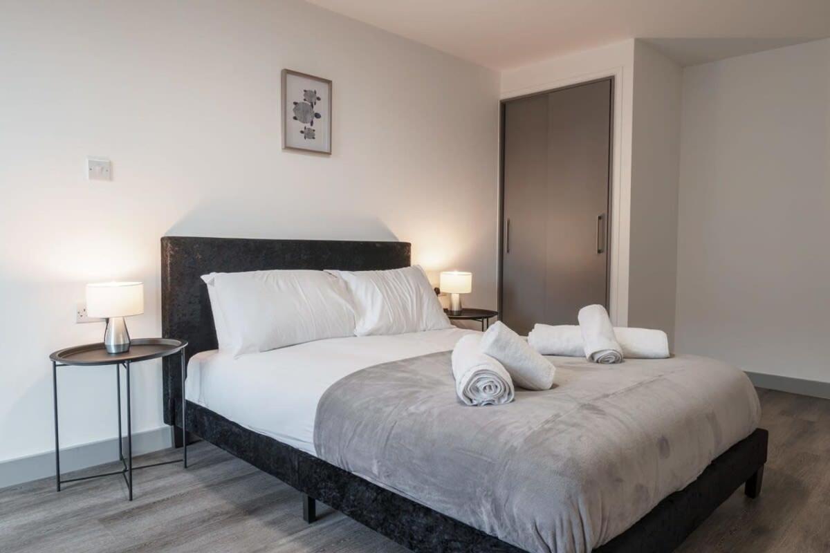 Modern 1 Bed Apartment In Liverpool Centre Экстерьер фото