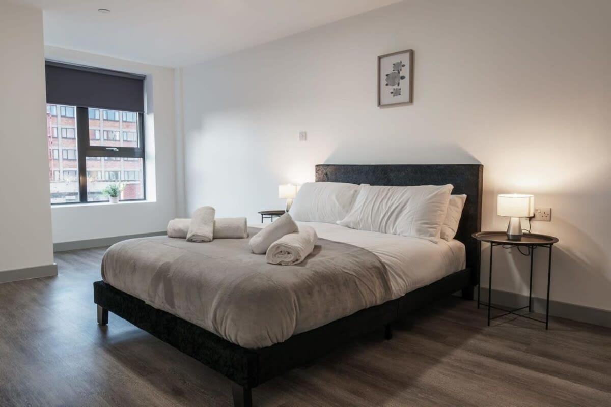 Modern 1 Bed Apartment In Liverpool Centre Экстерьер фото